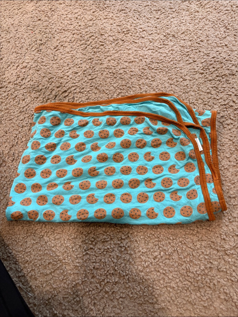 B67 Kickee Pants Bamboo Swaddle Blanket-Aqua Cookie Print Rust Trim